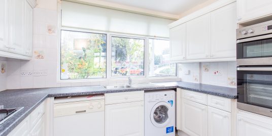 A spacious Three Bedroom Terraced House / Rose Court, Nursery Road