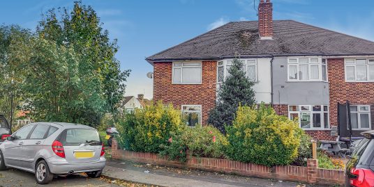 Leasehold Property For Sale in Feltham
