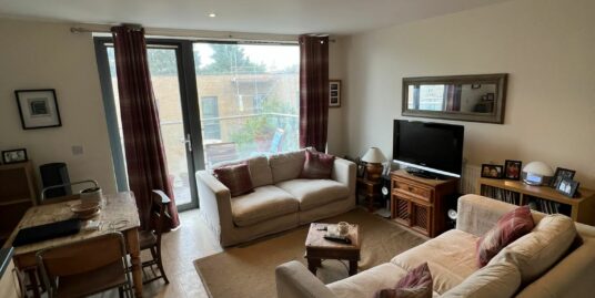 1 Bedroom Flat Available in Fearns House