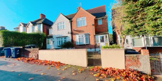 3 Bedroom House Available in Hanwell